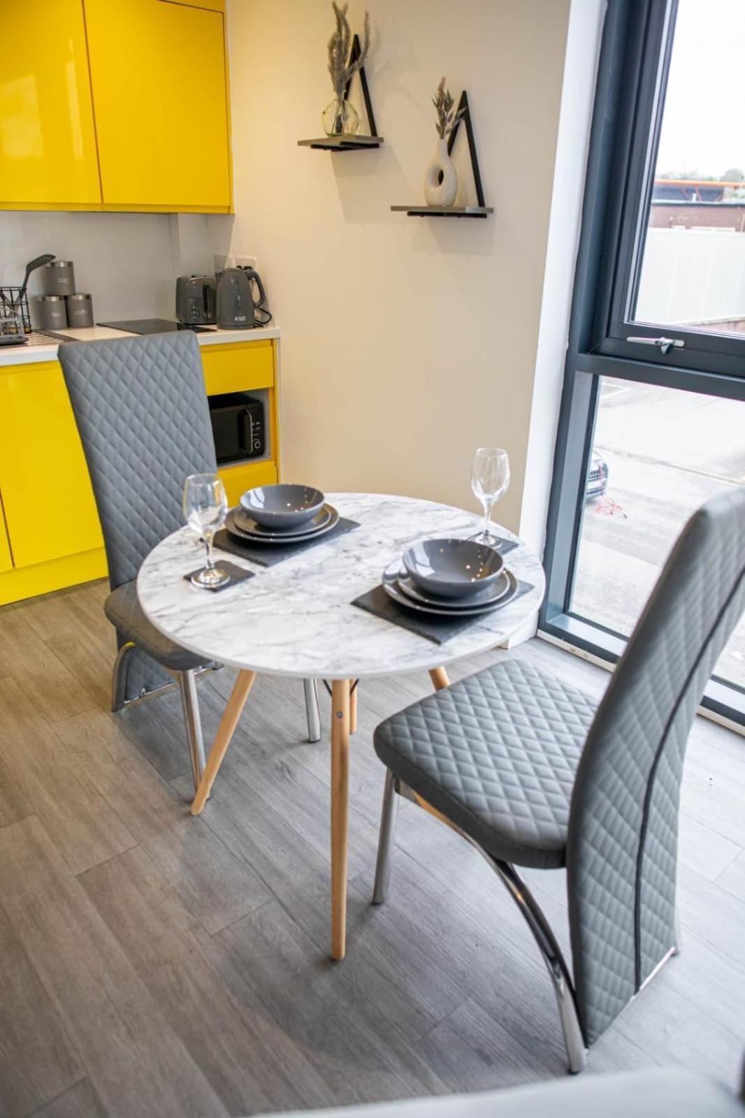 Excellent Studio Balcony Apartment In Sheffield Bagian luar foto